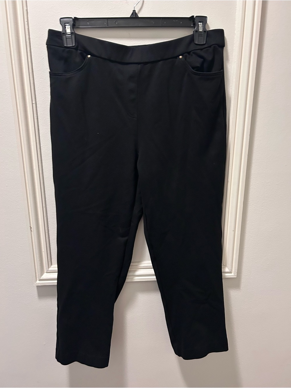 Alfred Dunner Black Cropped Pull-On Straight Leg Pants